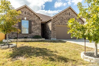 682 Pond Springs in New Braunfels, TX - Building Photo - Building Photo