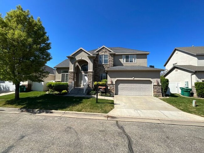 property at 1021 E Wyndom Way