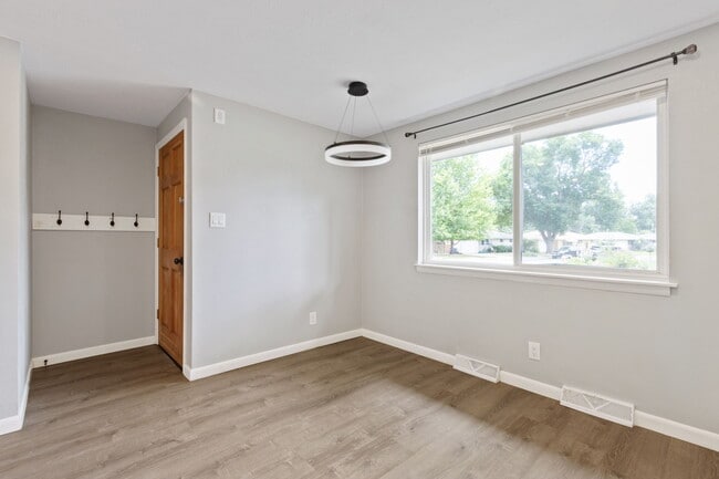 1119 Winona Dr in Loveland, CO - Building Photo - Building Photo