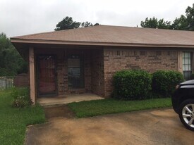 3929 Eastwood Dr, Unit 3929-1 in Texarkana, AR - Building Photo