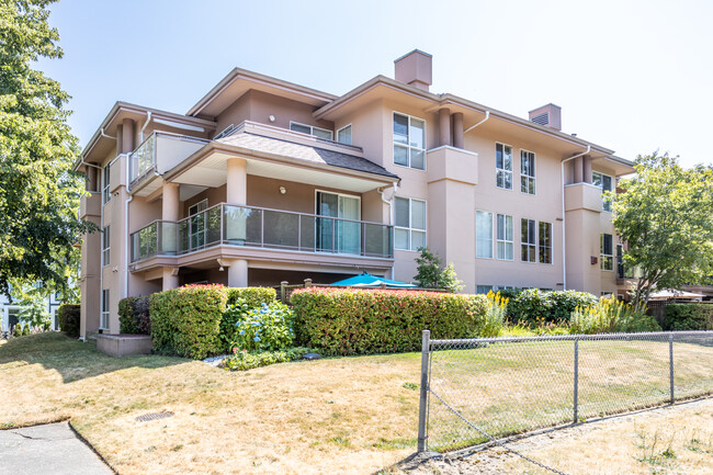 14980 101A Av in Surrey, BC - Building Photo - Building Photo