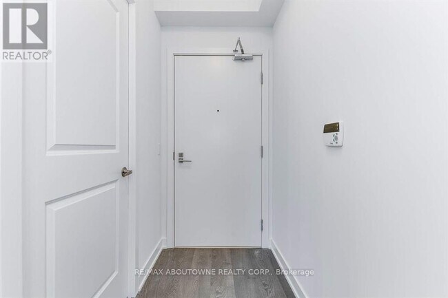 4699-4699 Glen Erin Dr in Mississauga, ON - Building Photo - Building Photo