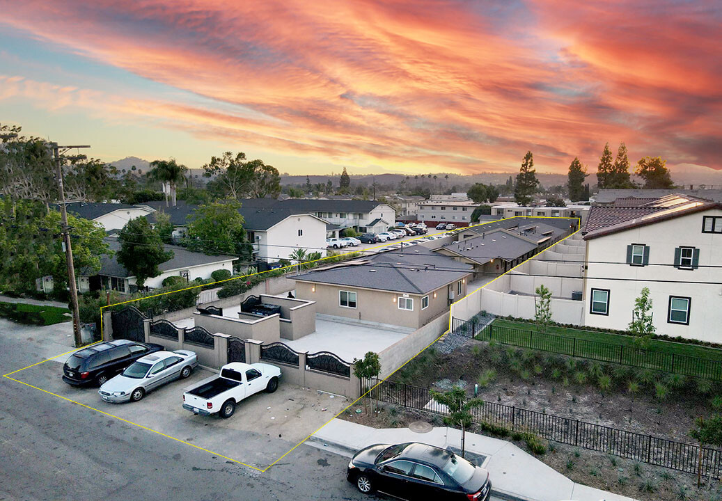 1018 N Anza St in El Cajon, CA - Building Photo