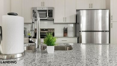 11122 Hambright Jct Dr, Unit E202 in Huntersville, NC - Building Photo - Building Photo