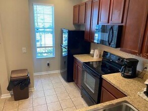 6967 Towering Spruce Dr in Riverview, FL - Building Photo - Building Photo