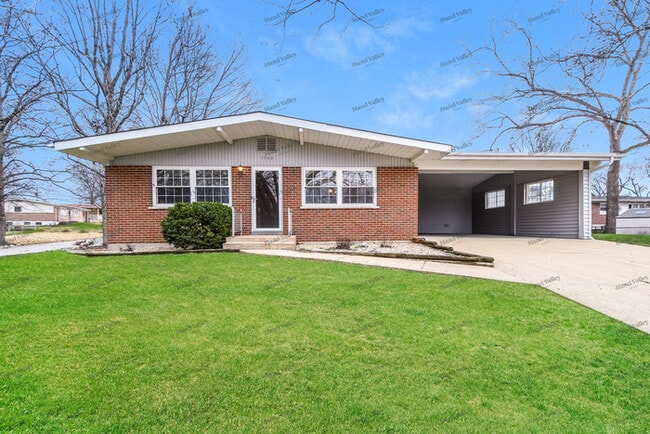 property at 1060 Preakness Ln