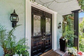 1151 Sunset Vale Ave. in Los Angeles, CA - Building Photo - Building Photo