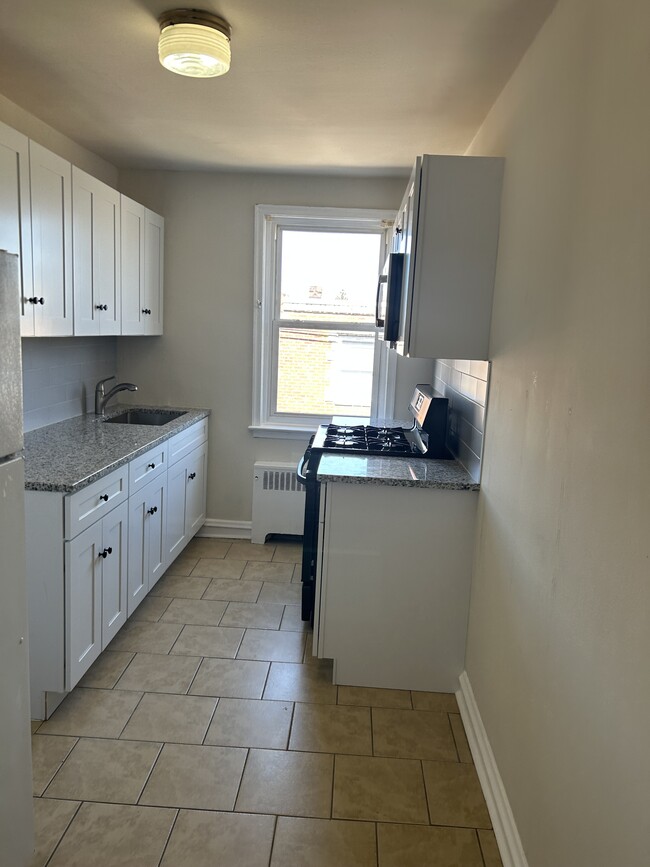 1471 Creston St, Unit 2nd floor