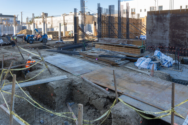 9th Street Lofts in San Pedro, CA - Building Photo - Building Photo