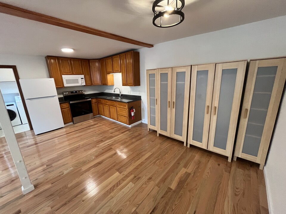 1077 12th Street, Unit inlaw in Oakland, CA - Foto de edificio