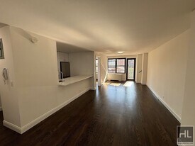 East 82nd Street in New York, NY - Building Photo