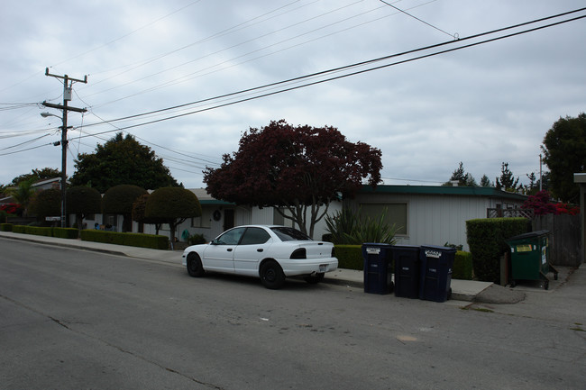 1725 47th Ave in Capitola, CA - Building Photo - Building Photo