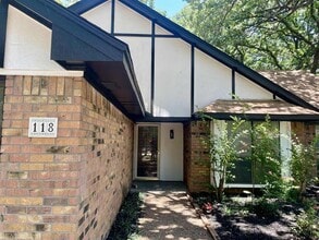 118 Oakhaven Dr in Grand Prairie, TX - Building Photo - Building Photo