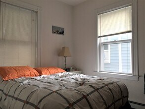 79A Tremont St, Unit 2 in Cambridge, MA - Foto de edificio - Building Photo