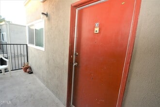 710 W Channel Islands Blvd-Unit -C-08 in Oxnard, CA - Building Photo - Building Photo