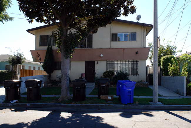 224 W Buckthorn St in Inglewood, CA - Building Photo - Building Photo