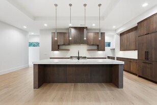 3718 West End Ave, Unit 5 in Nashville, TN - Building Photo