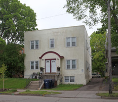 718 4th St SE Apartments