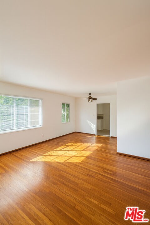 4062 S Muirfield Rd in Los Angeles, CA - Building Photo - Building Photo
