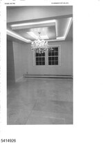 822 Pompton Ave in Cedar Grove, NJ - Building Photo