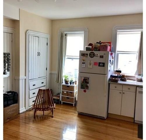 242 Brown St-Unit -242 in Waltham, MA - Building Photo - Building Photo