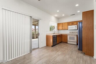 16115 W Acacia Ct in Surprise, AZ - Building Photo - Building Photo