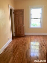 46 Aspinwall Ave, Unit 2F in Brookline, MA - Foto de edificio - Building Photo