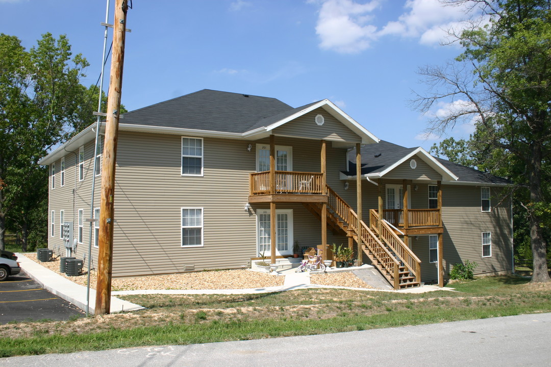 633 E Missouri in Buffalo, MO - Foto de edificio