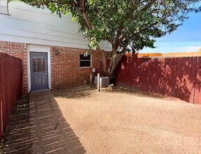 132 S Las Vegas Trail in White Settlement, TX - Building Photo - Building Photo