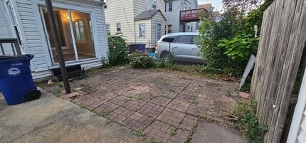 1205 E 172nd St in Cleveland, OH - Building Photo - Building Photo