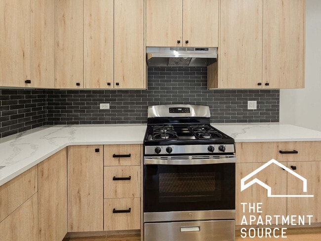 property at 2251 W Argyle St