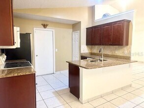 3842 Spring Breeze Dr in Orlando, FL - Building Photo - Building Photo