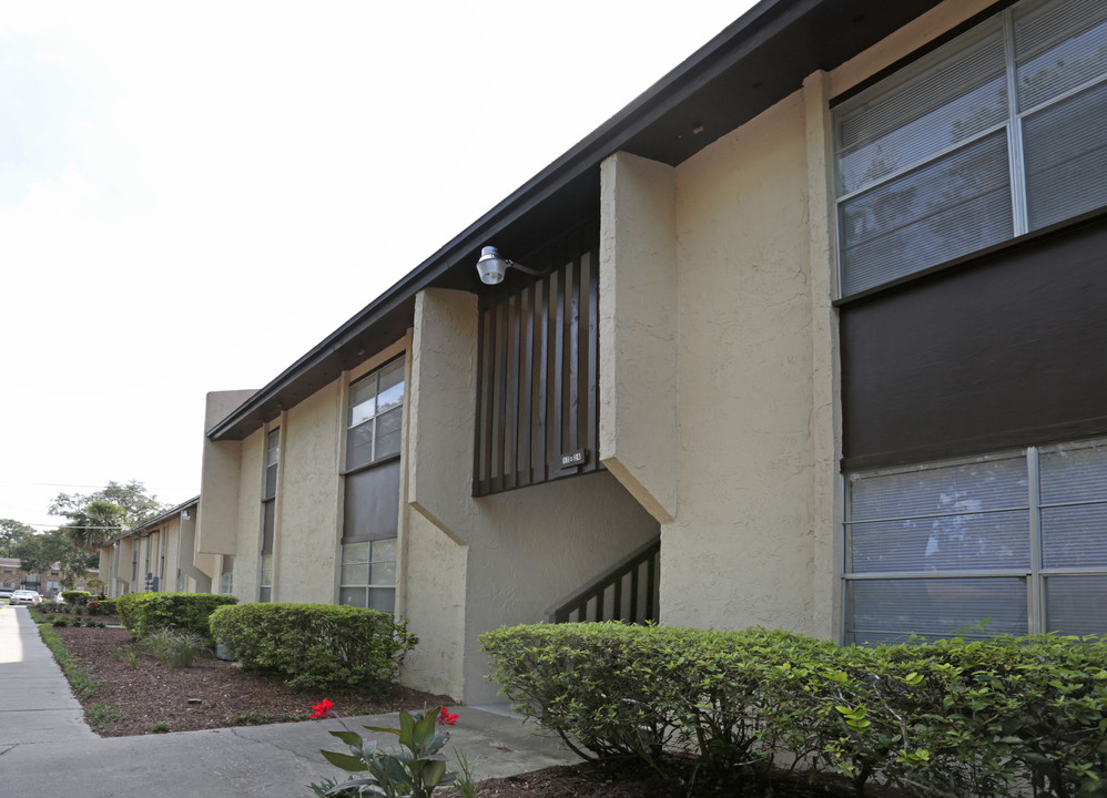 Jammes Apartments in Jacksonville, FL - Building Photo