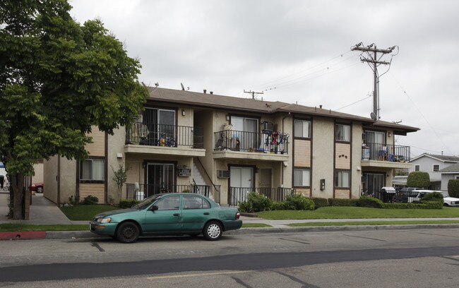 200 N Citron St in Anaheim, CA - Foto de edificio - Building Photo