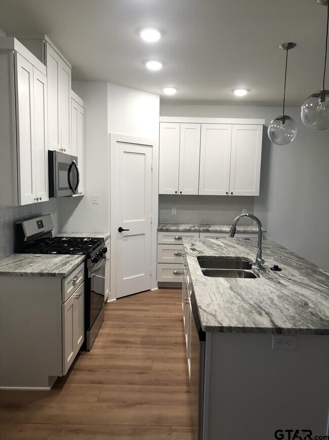 2948 Calloway Rd in Tyler, TX - Building Photo - Building Photo