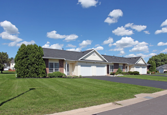 Countryshire Estates Townhomes in Rochester, NY - Building Photo - Building Photo