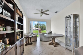 8713 NW 6th Ct in Coral Springs, FL - Foto de edificio - Building Photo