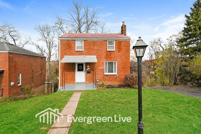 property at 919 Elizabeth St