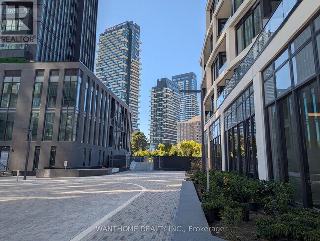 1 Kyle Lowry Rd in Toronto, ON - Building Photo - Building Photo