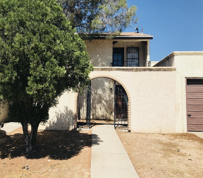 3113 Wayside St in El Paso, TX - Building Photo - Building Photo