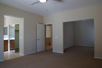 1207 Palmas Ridge in Palm Springs, CA - Building Photo - Building Photo