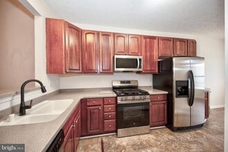 5035 Woods Line Dr in Aberdeen, MD - Building Photo - Building Photo