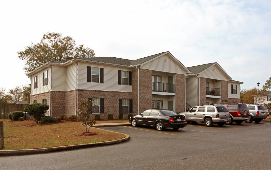 Edenwood Apartments in Pascagoula, MS - Building Photo