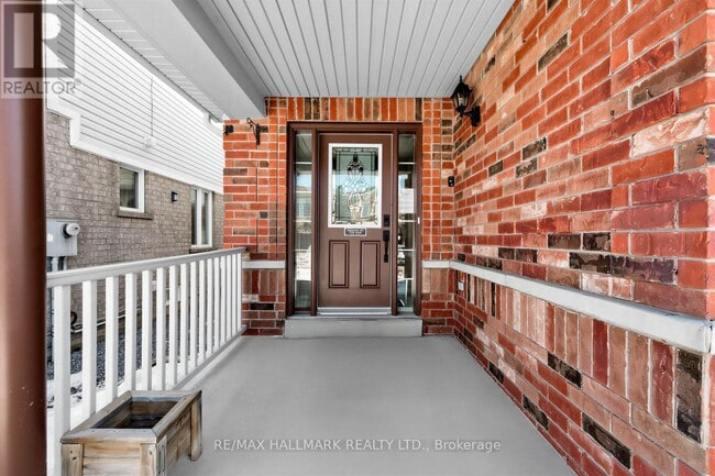 11 Dring St in Ajax, ON - Building Photo - Building Photo