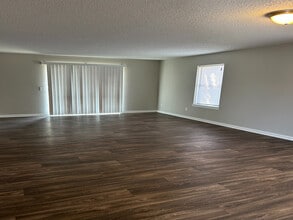 Somerset in Tifton, GA - Building Photo - Building Photo