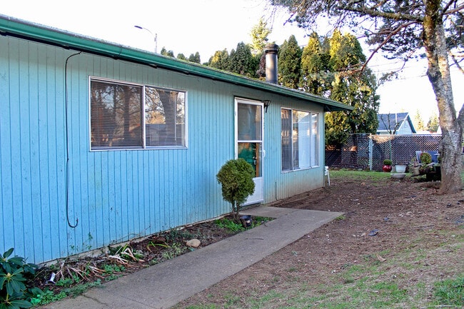 17871-17883 SE Division