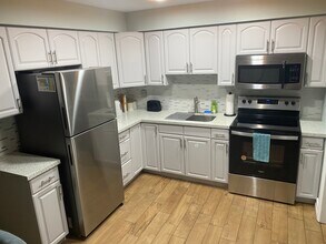 9480 SW 51st St in Cooper City, FL - Building Photo - Building Photo