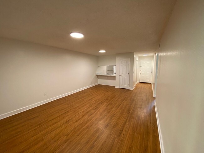 2486 Wren Hollow Dr-Unit -B in Tallahassee, FL - Building Photo - Building Photo