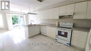 2885 Galleon Crescent in Mississauga, ON - Building Photo - Building Photo