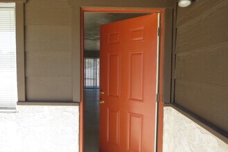 57856 Joshua Ln in Yucca Valley, CA - Building Photo - Building Photo